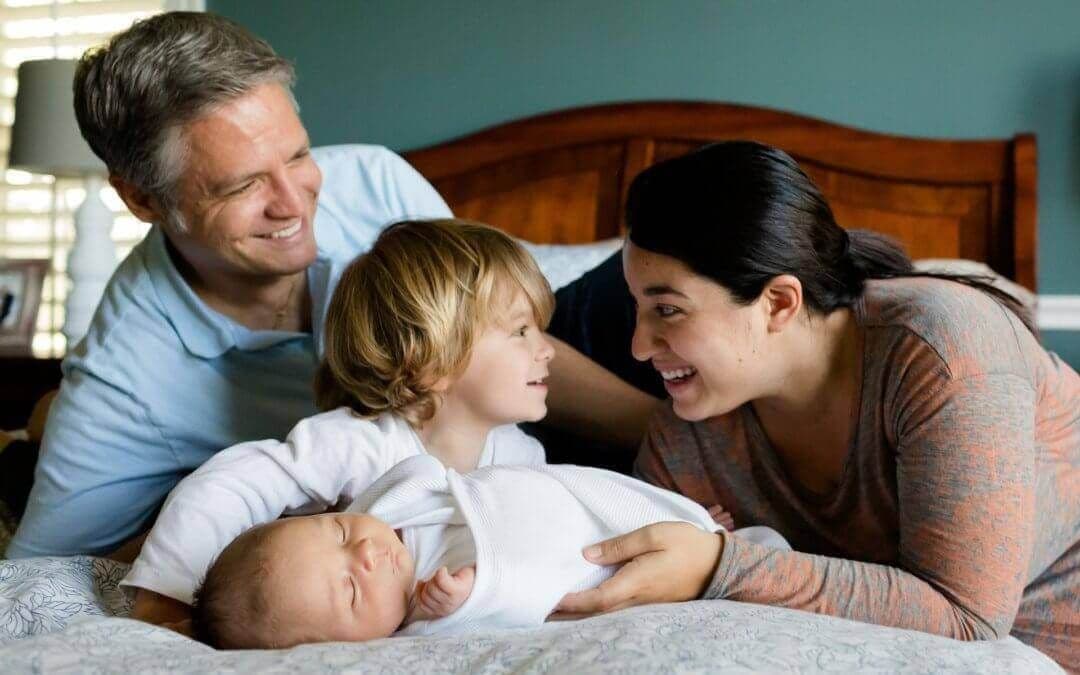family-457235_1920-1080x675.jpg