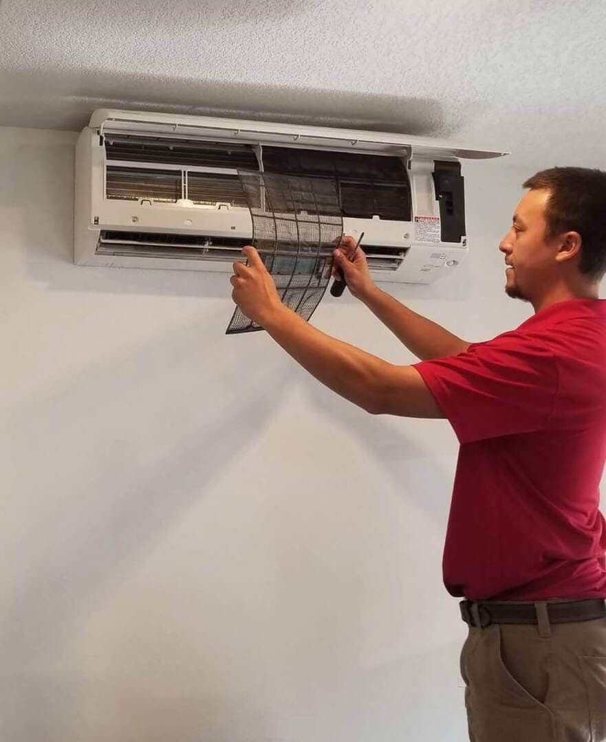 Wes-Ductless-maint